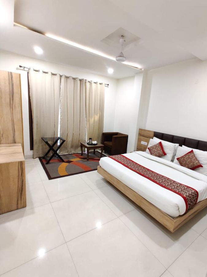 Hotel Super Collection O Amritsar Near Railway Station Zewnętrze zdjęcie