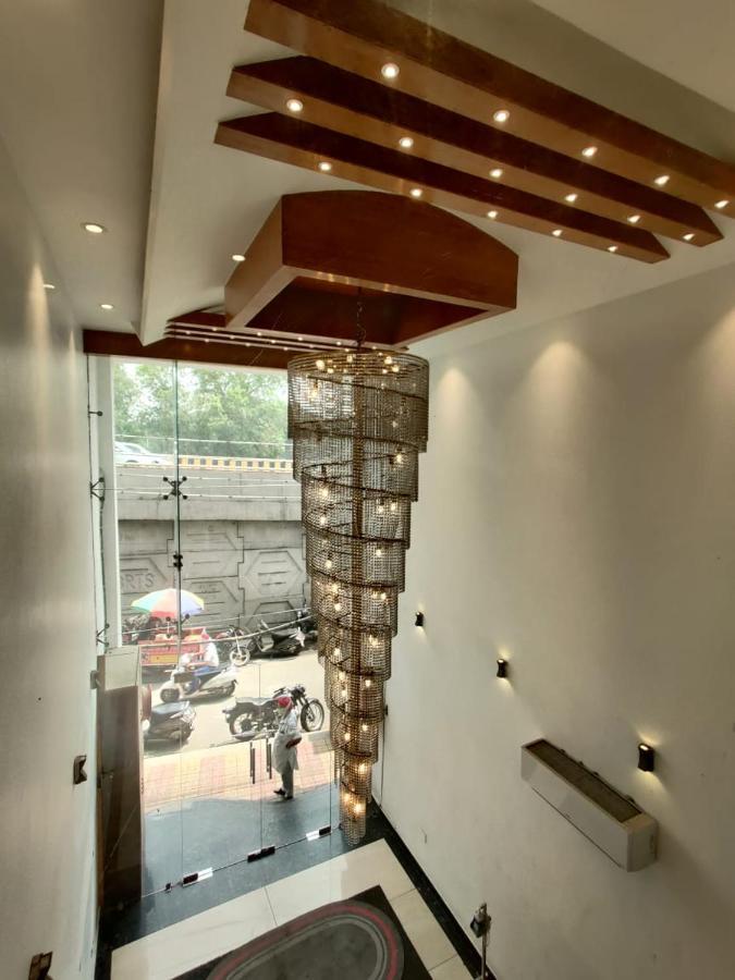 Hotel Super Collection O Amritsar Near Railway Station Zewnętrze zdjęcie