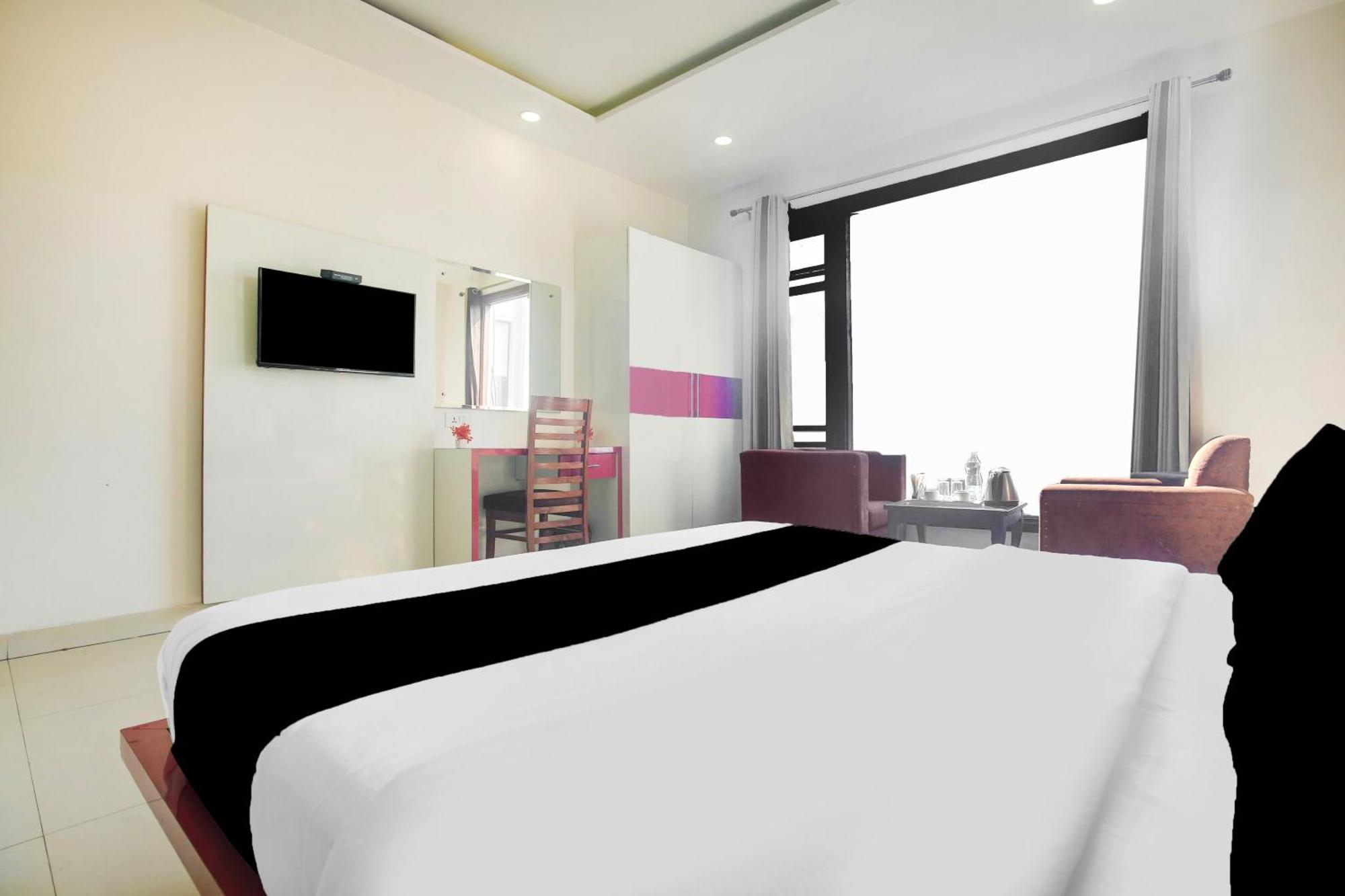 Hotel Super Collection O Amritsar Near Railway Station Zewnętrze zdjęcie